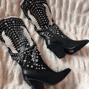 Azalea Wang Women's Upbeat Rhinestone Western Boots - Pointed Toe - Never Worn